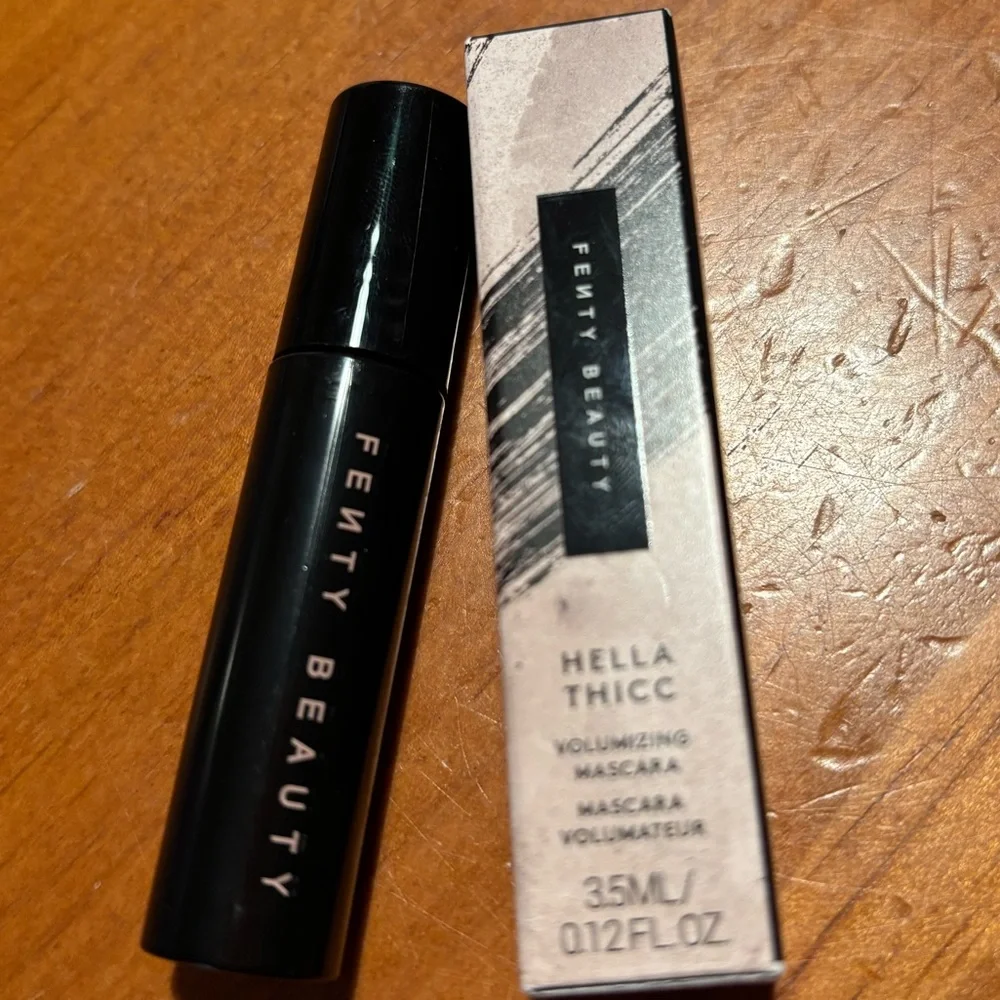 Fenty Beauty Hella Thicc Volumizing Mascara